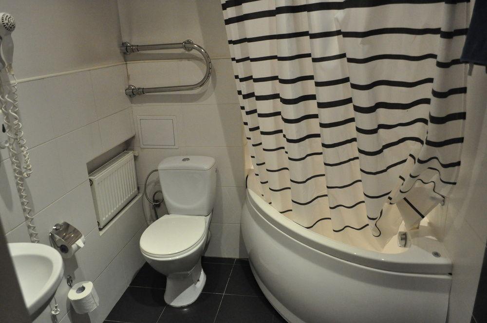 Hotel Albatross Рига Екстериор снимка