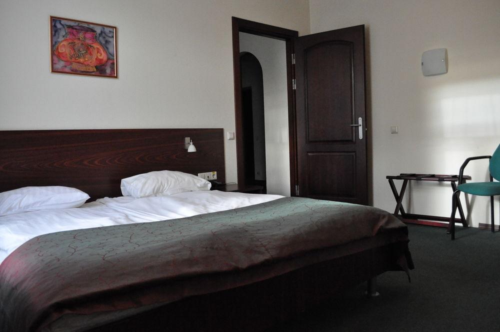 Hotel Albatross Рига Екстериор снимка