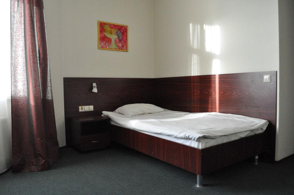Hotel Albatross Рига Екстериор снимка