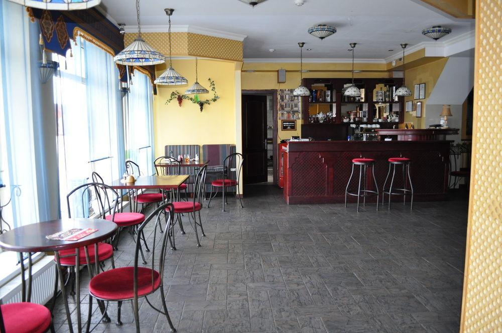 Hotel Albatross Рига Екстериор снимка
