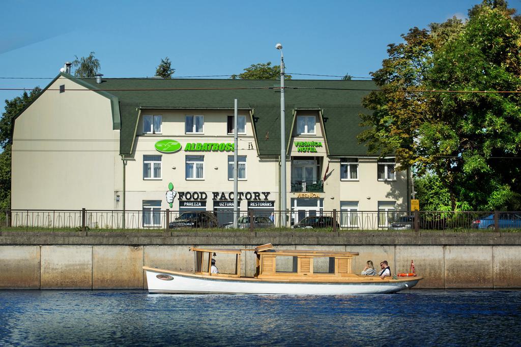 Hotel Albatross Рига Екстериор снимка