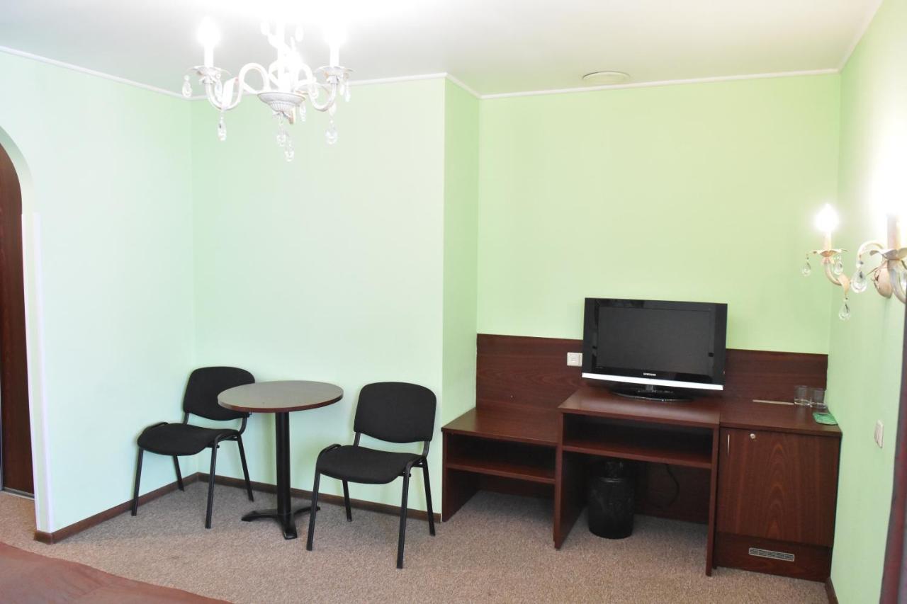 Hotel Albatross Рига Екстериор снимка